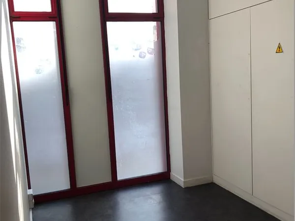 Boutique 281 m² ST DENIS
