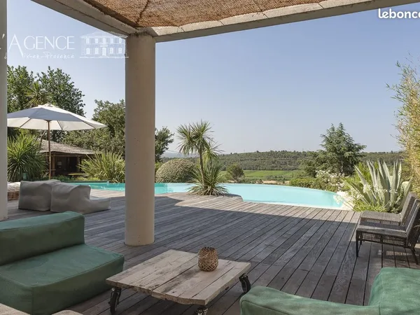 Maison 5 pièces 292 m²