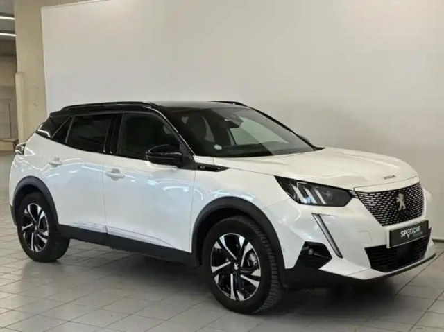 Peugeot 2008 e- 136ch gt pack — photo 8