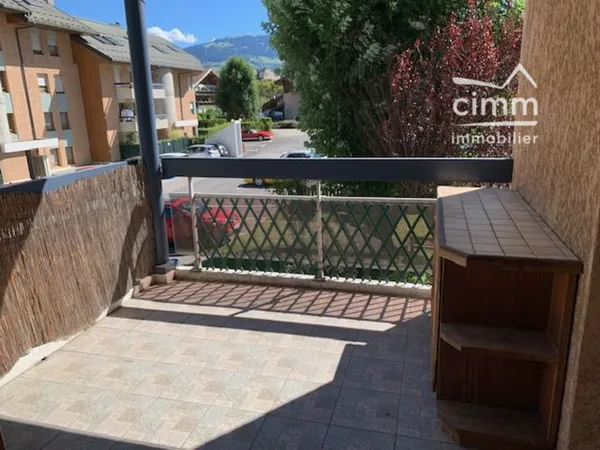 A LOUER A SALLANCHES (74700) T4 AVEC BALCON, CAVE ET GARAGE