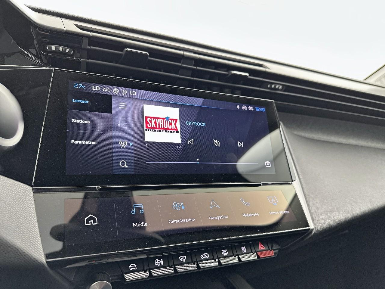 Peugeot 308 hybrid 145 e-dcs6 allure — photo 23
