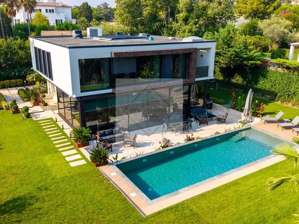 Villa 10 pièces 403 m²