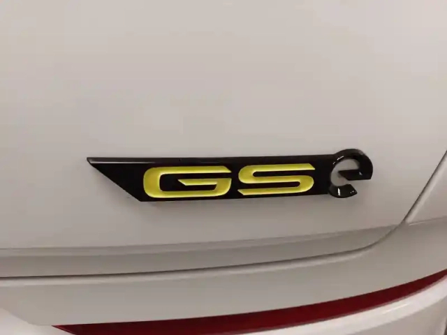 Opel Grandland hybrid 300 ch awd bva8 — photo 38