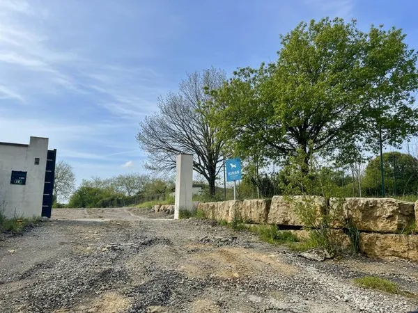 Terrain constructible 2407 m²