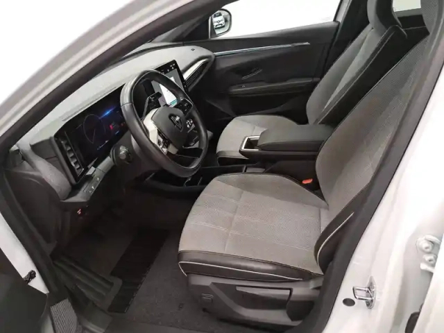 Renault Megane e-tech ev60 220 ch super charge — photo 27