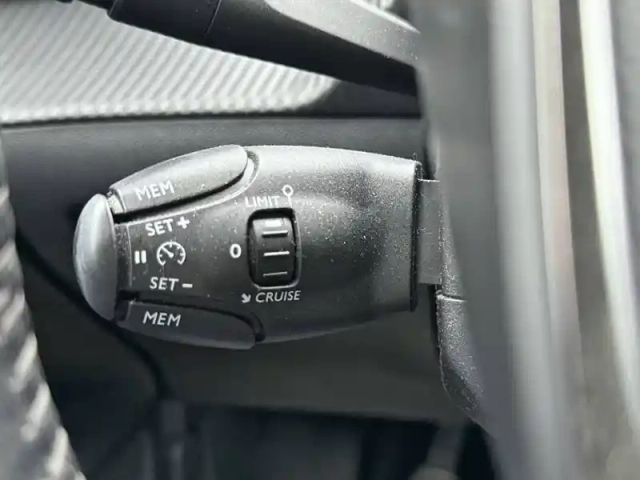Peugeot 208 puretech 75 s&amp;s bvm5 — photo 19