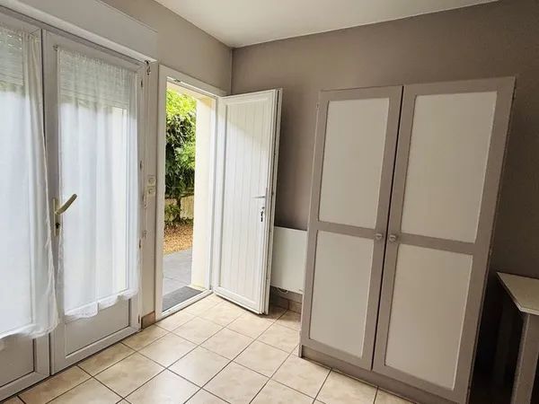 Annonce studio pour etudiant