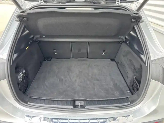 Mercedes Gla 200 d amg line — photo 10
