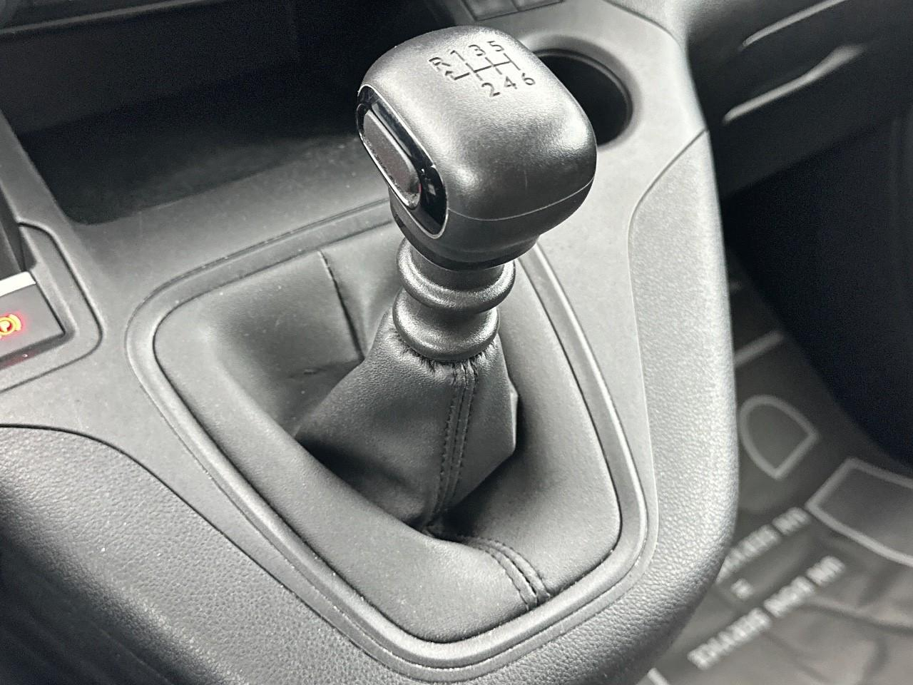 Citroën Berlingo van m 650 bluehdi 100 s&s bvm6 driver — photo 30