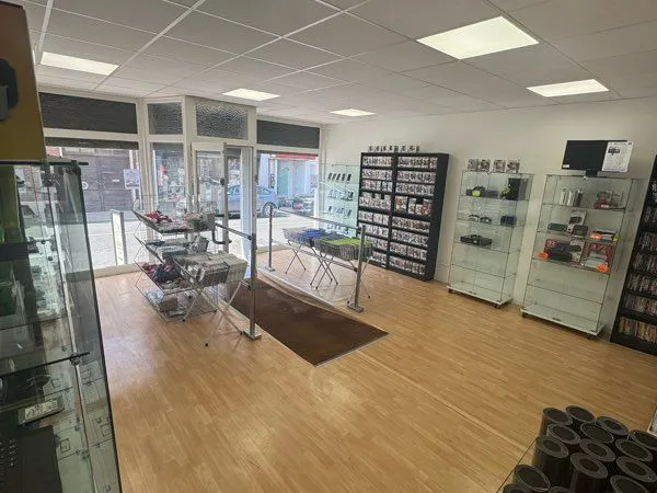 à louer - local commercial 100 m² rénové - centre-ville billy-montigny - 890