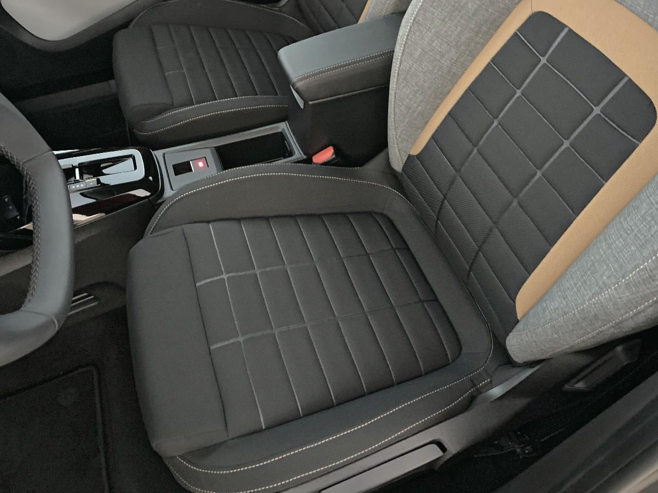 Citroën C3 Aircross hybride 145 ch aut plus — photo 9