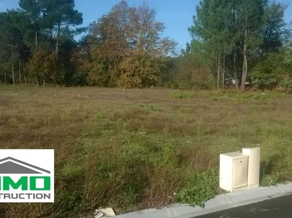 Terrain viabilisé LABARDE 650m² au calme
