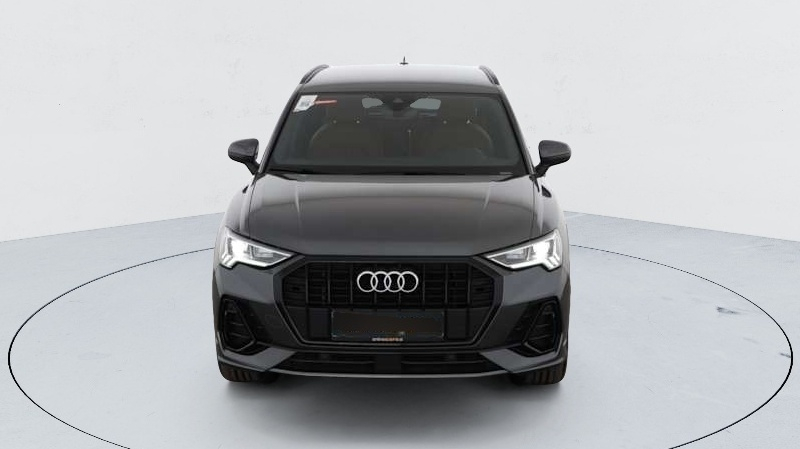 Audi Q3 — photo 11
