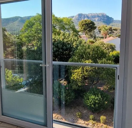 Appartement 3 pièces 77 m2 au calme