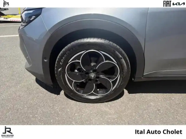 Alfa Romeo Junior elettrica 156ch techno — photo 11