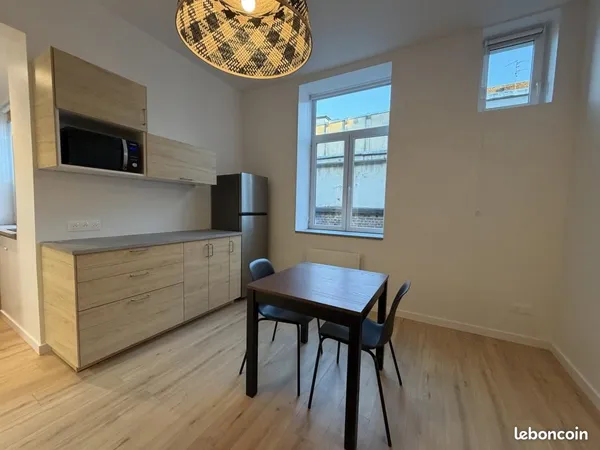 Studio 1 pièce 24 m²