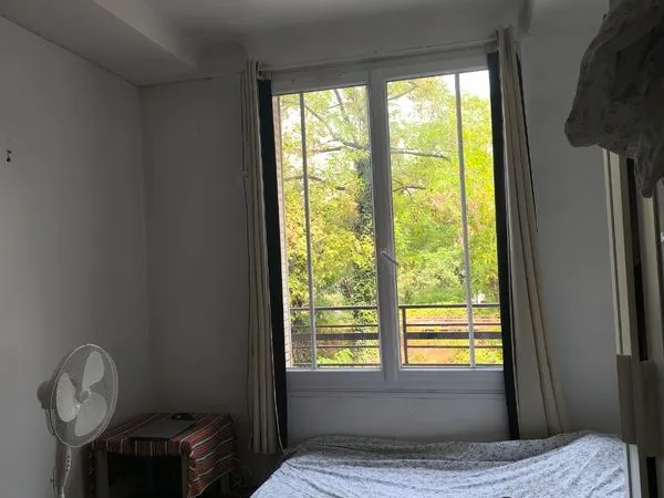 Sous-location chambre 10 JOURS- Paris 20