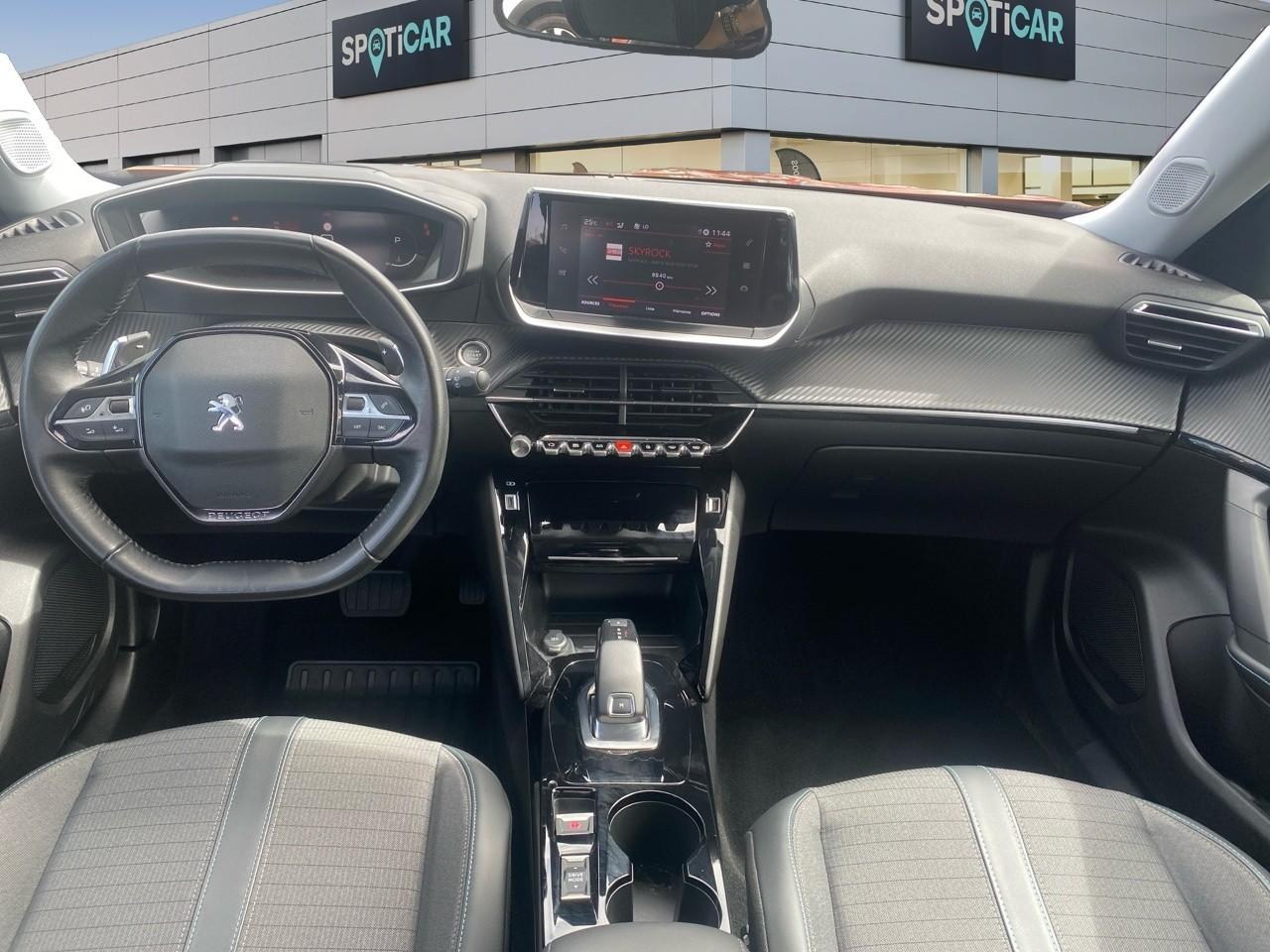 Peugeot 2008 1.2 puretech 130ch s&s allure eat8 — photo 8