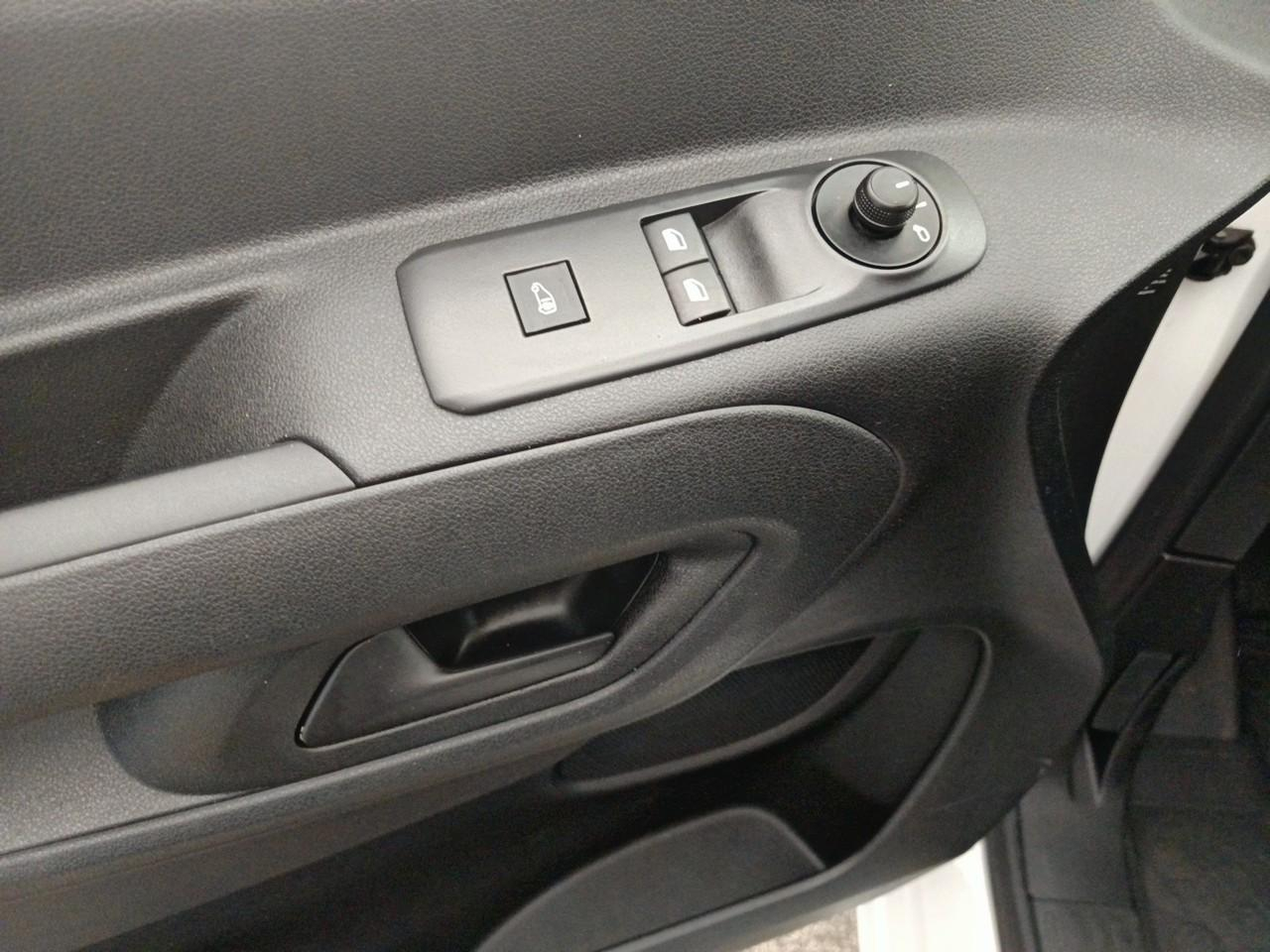 Citroën Berlingo van xl 950 bluehdi 100 s&s bvm5 club — photo 16