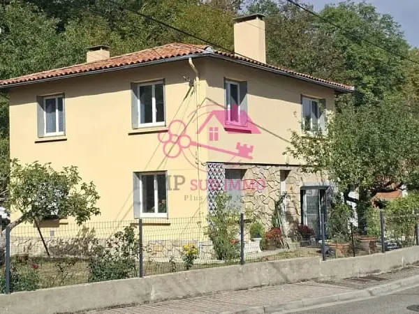 Maison de 120 m2 avec jardin et garage, proche du centre de Lavelanet