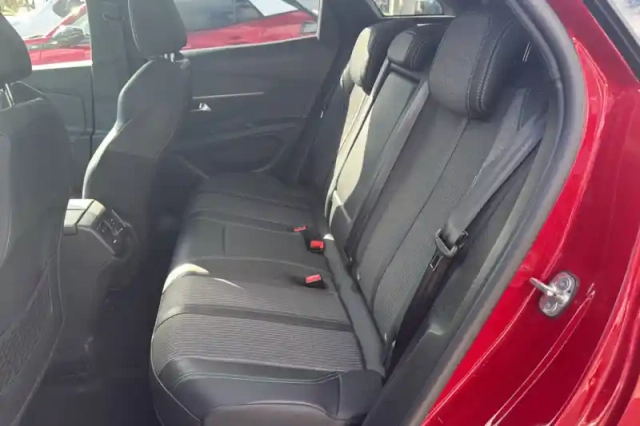 Peugeot 3008 hybrid 225 e-eat8 — photo 11