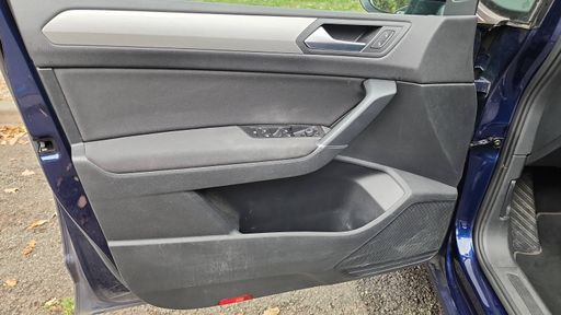 Volkswagen Touran 1.6 TDI 115 DSG7 - Confortline Business 7pl – 2018 – 195143 km – Diesel – Boîte Automatique — photo 19