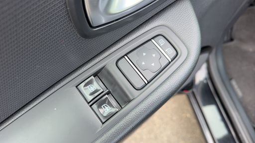 Renault Clio 0.9 TCe 90 - Business – 2019 – 118865 km – Essence – Boîte Manuelle — photo 21