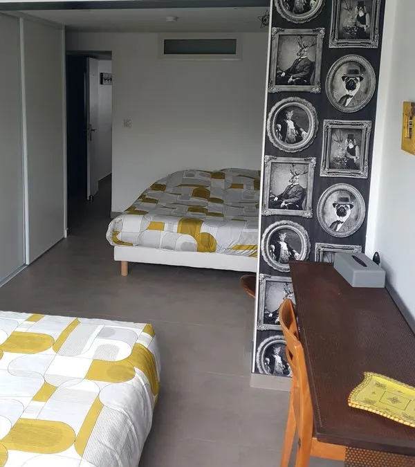 Photo 1