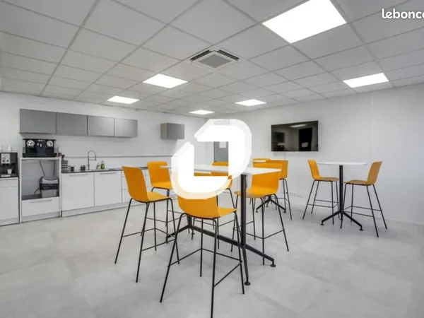 Bureau 5 421 m²