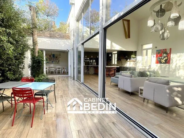 Maison 5 pièces 211 m²