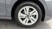 Volkswagen Golf 1.5 eTSI OPF 130ch Life Plus DSG7 — photo 20