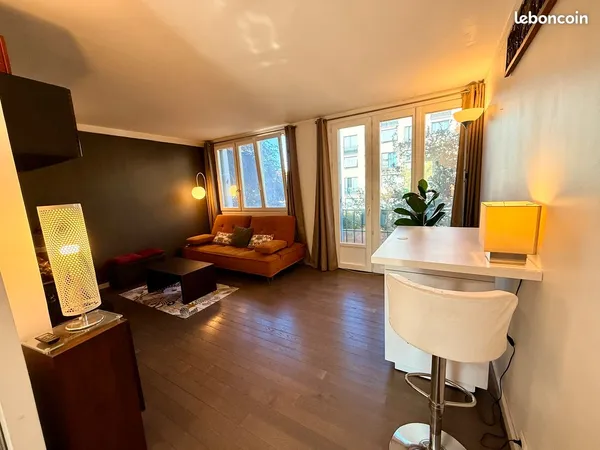 Appartement 3 pièces + box + cave + parking - Charentonneau proche métro - 1er étage