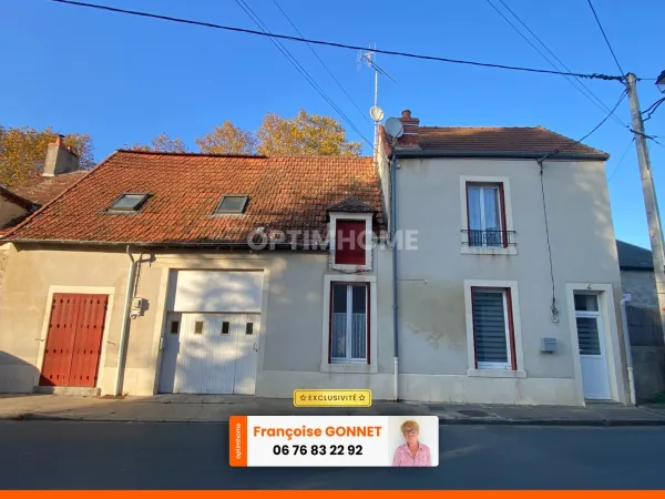 Maison de Ville - 2 Appartements de 63 m² et 49 m² - ST AMAND-MONTROND - 89 900 €