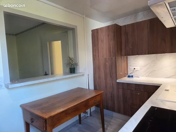 Location APPARTEMENT 86,94 M2 15000 AURILLAC CANTAL