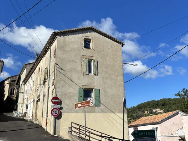 Ensemble immobilier 100 m²