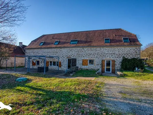 Maison en pierre 6 pièces 194 m²