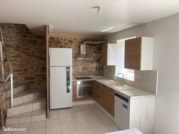 T3 DUPLEX MEUBLÉ DE CARACTÈRE TRÈS LUMINEUX- 73 m² - GRAND BALCON SUD/EST