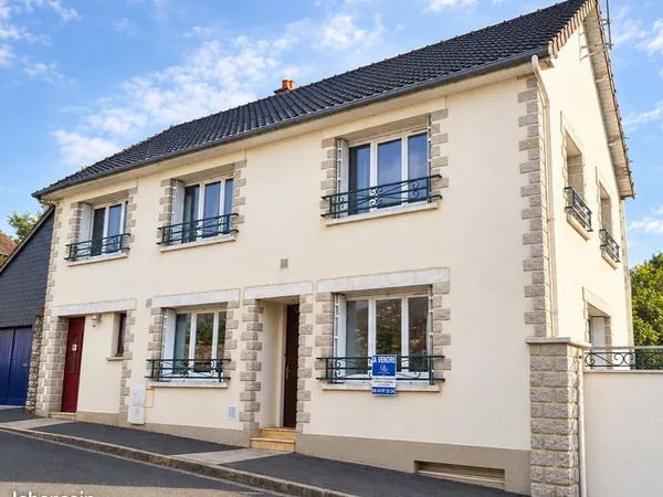 Maison de ville 5 pièces avec jardin clos