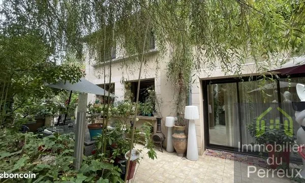 Maison 6 pièces 271 m²