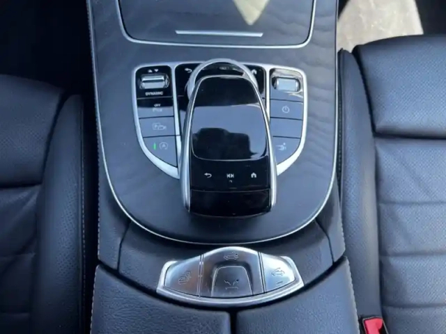 Mercedes Cla sse e 220 d amg line cabrio — photo 18