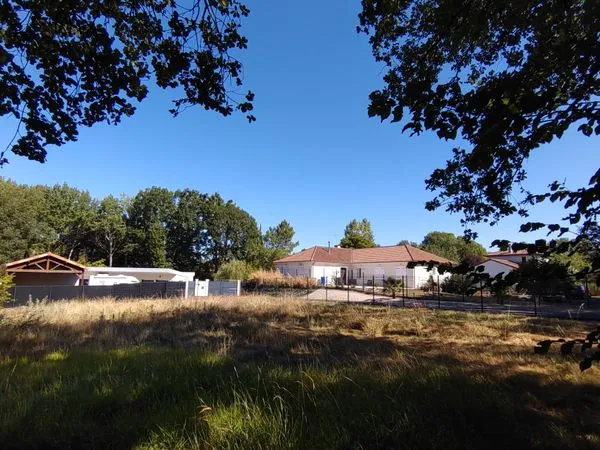 Terrain constructible à vendre