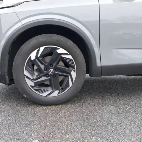 Nissan Qashqai mild hybrid 140 ch — photo 60