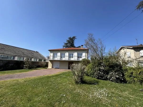 À DEUX PAS DU CENTRE VILLE DE CASTRES, MAISON FAMILIALE AUX MULTIPLES POSSIBILITÉS