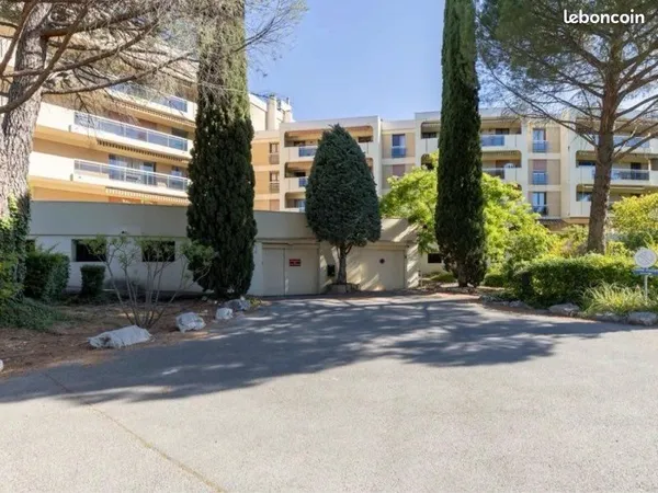 T1 Bis de 34m2 avec parking et cave Aix CV à pied