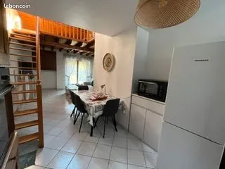 Petite maison avec jardin à louer centre-ville