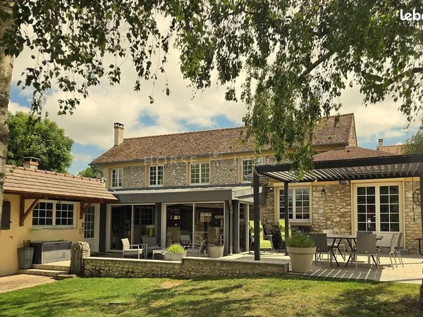 Propriété 6 pièces 325 m²