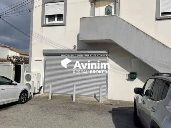 Local commercial 2 pièces 234 m²
