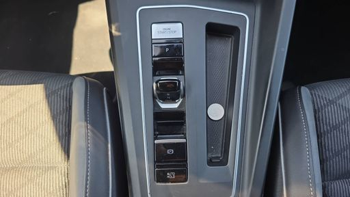Volkswagen Golf 1.5 eTSI OPF 150 DSG7 - R-Line – 2021 – 89479 km – Hybride essence – Boîte Automatique — photo 13