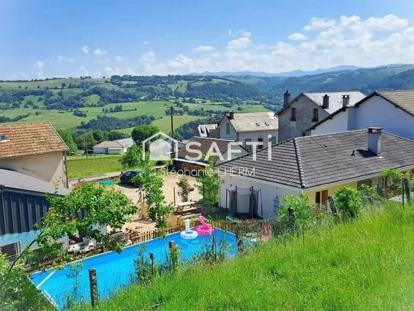 Ensemble immobilier d'exception, alliant élégance et modernité.