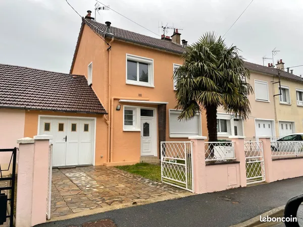 Maison 3 chambres avec jardin, véranda et garage - secteur Maillets